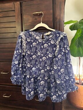 Universal Thread Blue Floral Smocked Sleeve Blouse